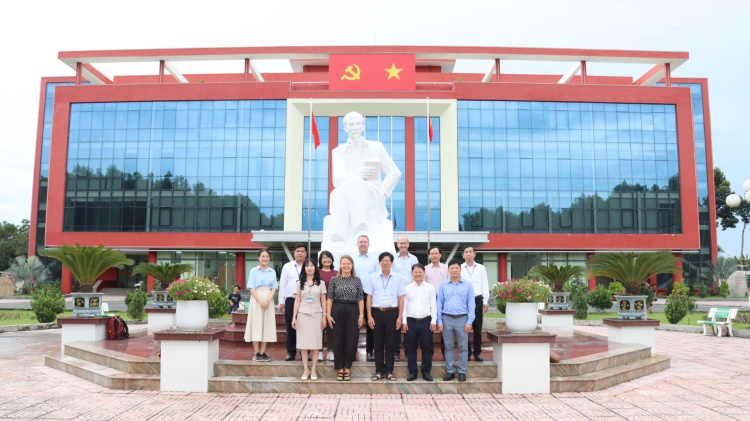 LIÊN HỆ MỚI TẠI ĐỒNG BẰNG SÔNG CỬU LONG